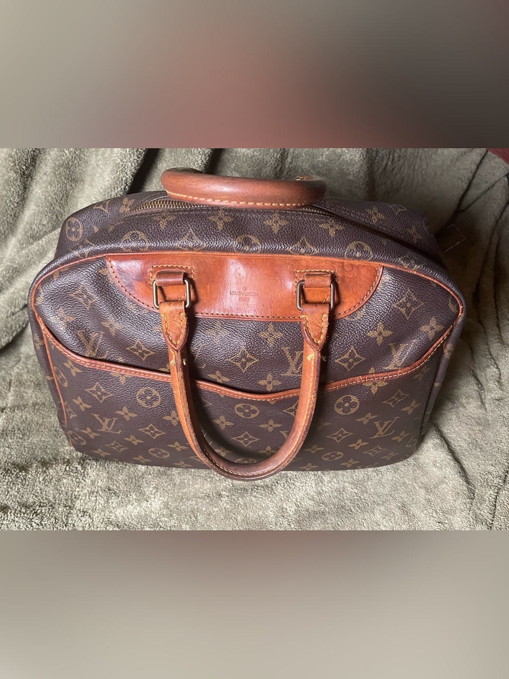 Authentic Louis Vuitton Vintage Monogram Deauville Bag M47270